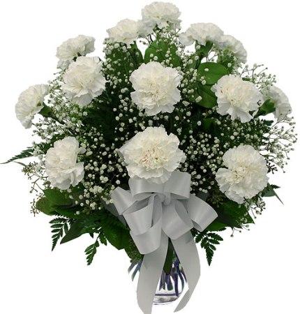 12 White Carnations Vase product1099